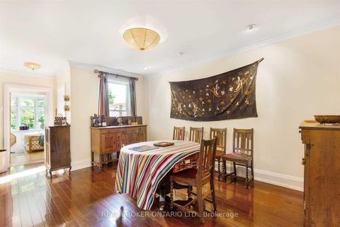 Photo 3 at 499 Palmerston Boulevard, Little Italy, Toronto