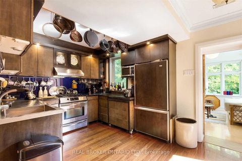 Photo 6 at 499 Palmerston Boulevard, Little Italy, Toronto