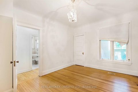 Photo 15 at 499 Palmerston Boulevard, Little Italy, Toronto