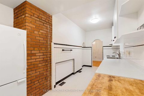 Photo 20 at 499 Palmerston Boulevard, Little Italy, Toronto