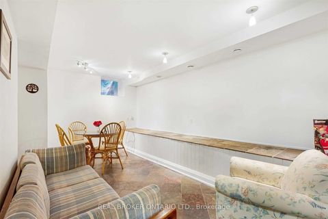 Photo 29 at 499 Palmerston Boulevard, Little Italy, Toronto