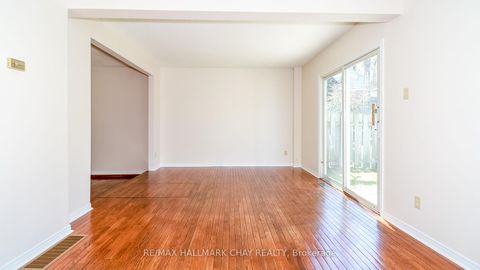 Photo 5 at 82 Melinda Crescent, Allandale, Barrie