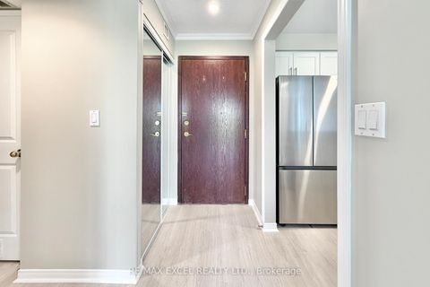 Photo 5 at 312 - 38 Hollywood Avenue, Willowdale East, Toronto