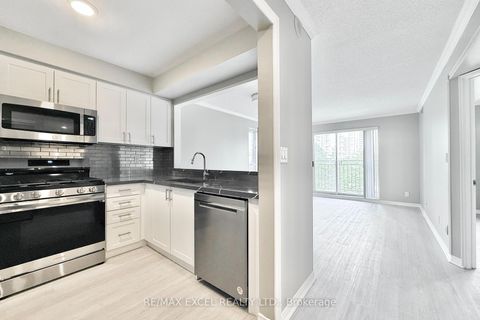 Photo 6 at 312 - 38 Hollywood Avenue, Willowdale East, Toronto