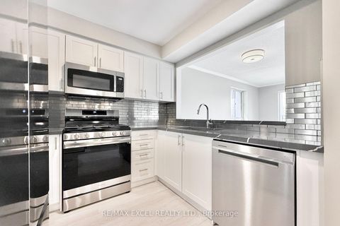 Photo 7 at 312 - 38 Hollywood Avenue, Willowdale East, Toronto