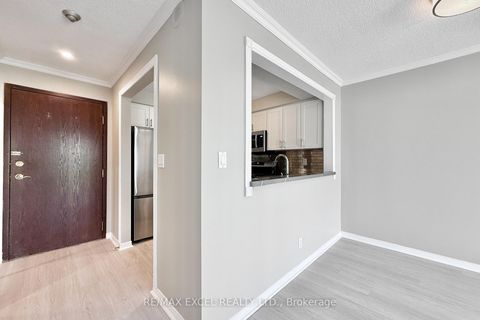 Photo 12 at 312 - 38 Hollywood Avenue, Willowdale East, Toronto