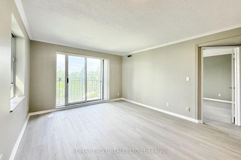 Photo 15 at 312 - 38 Hollywood Avenue, Willowdale East, Toronto