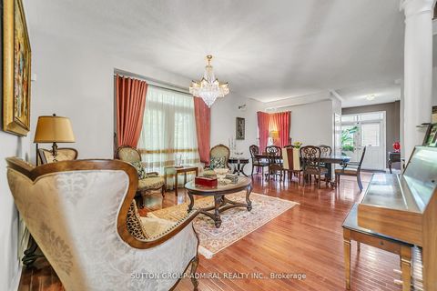 Photo 3 at 70 Blackforest Drive, Oak Ridges, Richmond Hill