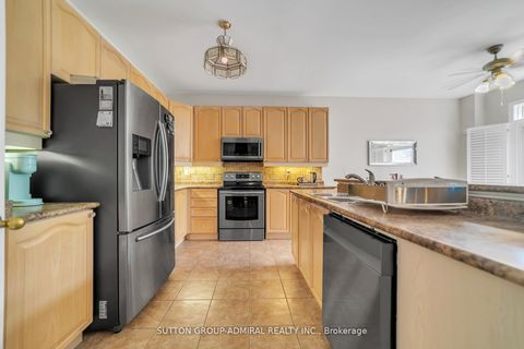 Photo 9 at 70 Blackforest Drive, Oak Ridges, Richmond Hill