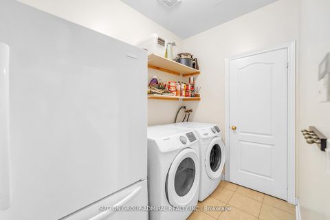 Photo 12 at 70 Blackforest Drive, Oak Ridges, Richmond Hill