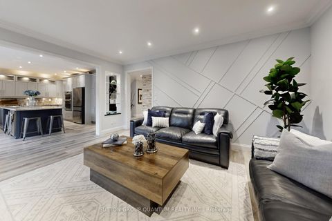 Photo 8 at 556 Bridgeview Road, GO Glenorchy, Oakville