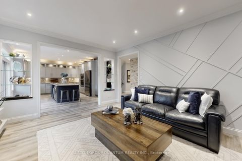 Photo 9 at 556 Bridgeview Road, GO Glenorchy, Oakville
