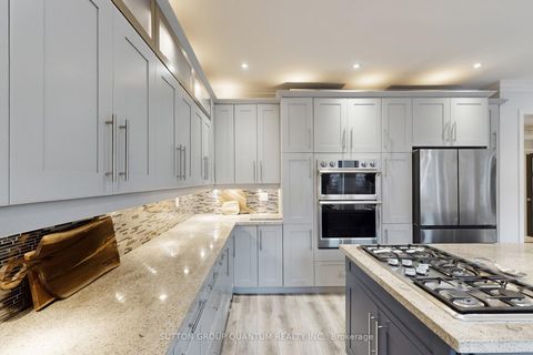 Photo 13 at 556 Bridgeview Road, GO Glenorchy, Oakville