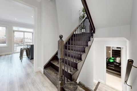 Photo 17 at 556 Bridgeview Road, GO Glenorchy, Oakville