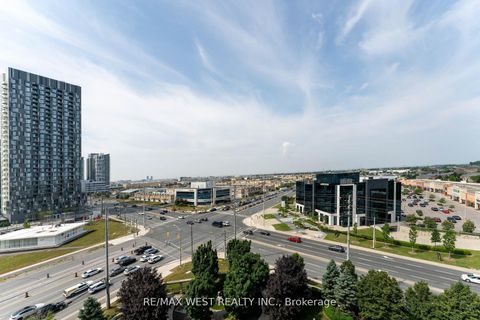 Photo 22 at 916 - 9225 Jane Street, Maple, Vaughan