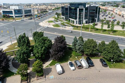Photo 23 at 916 - 9225 Jane Street, Maple, Vaughan