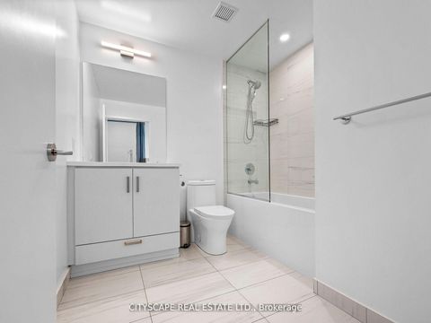Photo 4 at 1516 - 10 Honeycrisp Crescent N, Vaughan Corporate Centre, Vaughan