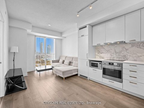Photo 5 at 1516 - 10 Honeycrisp Crescent N, Vaughan Corporate Centre, Vaughan
