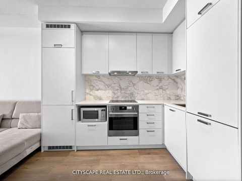 Photo 6 at 1516 - 10 Honeycrisp Crescent N, Vaughan Corporate Centre, Vaughan