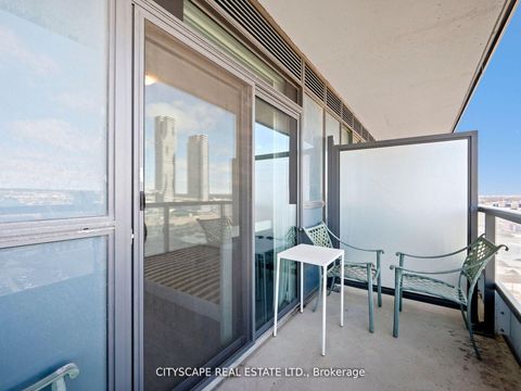 Photo 12 at 1516 - 10 Honeycrisp Crescent N, Vaughan Corporate Centre, Vaughan
