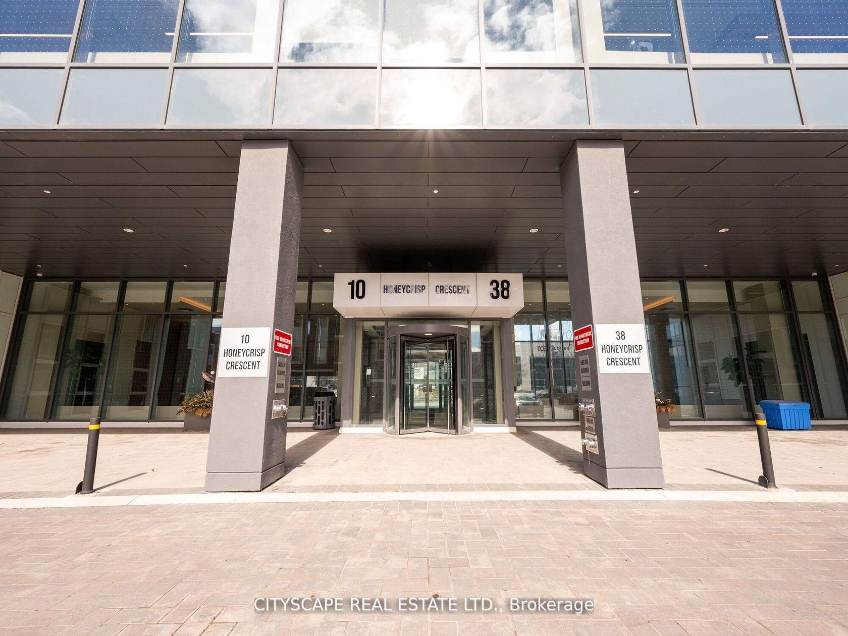 1516 - 10 Honeycrisp Crescent N, Vaughan Corporate Centre, Vaughan 