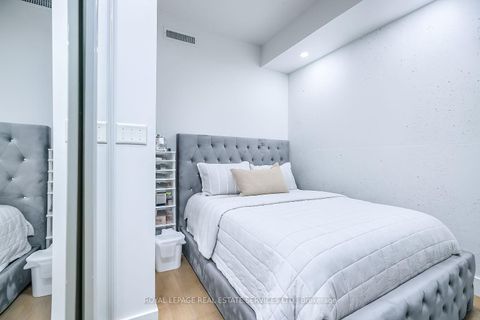 Photo 12 at 1301 - 111 Bathurst Street, Waterfront Communities C1, Toronto