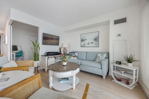 Photo 15 at 1203 - 410 Queens Quay W, Waterfront Communities C1, Toronto