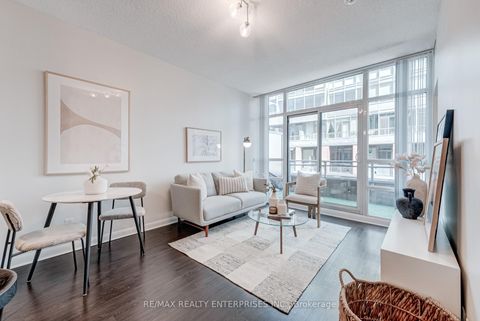 Photo 6 at 601 - 15 Bruyeres Mews, Niagara, Toronto