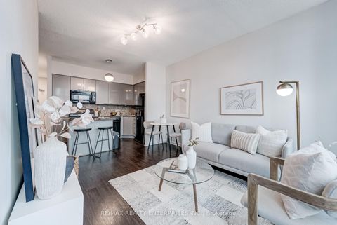 Photo 9 at 601 - 15 Bruyeres Mews, Niagara, Toronto