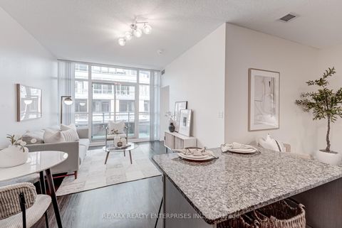 Photo 14 at 601 - 15 Bruyeres Mews, Niagara, Toronto