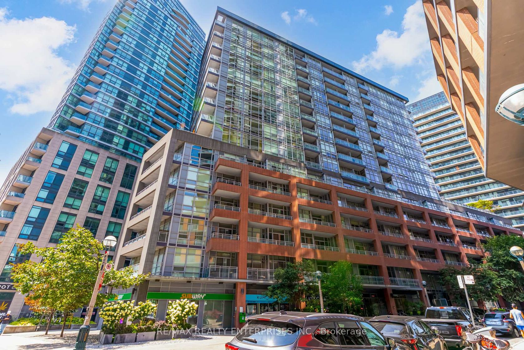 601 - 15 Bruyeres Mews, Niagara, Toronto 
