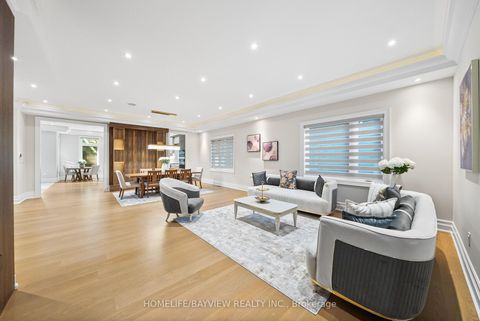 Photo 3 at 35 HARDING Boulevard, Harding, Richmond Hill