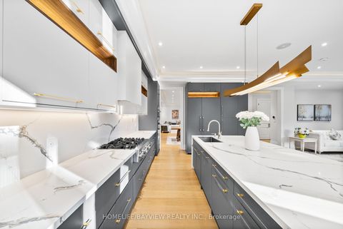 Photo 17 at 35 HARDING Boulevard, Harding, Richmond Hill