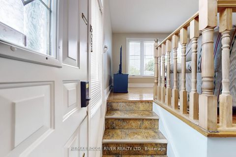 Photo 5 at 117 Shropshire Drive, Dorset Park, Toronto