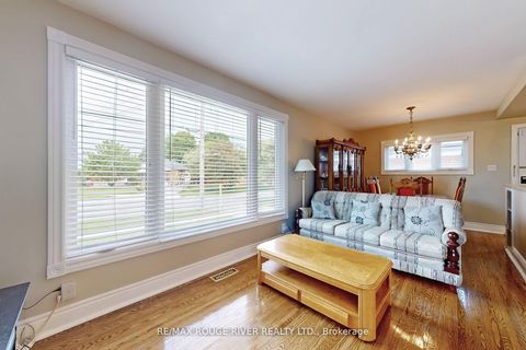 Photo 6 at 117 Shropshire Drive, Dorset Park, Toronto