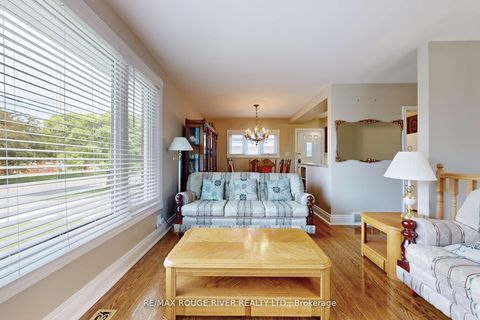 Photo 7 at 117 Shropshire Drive, Dorset Park, Toronto