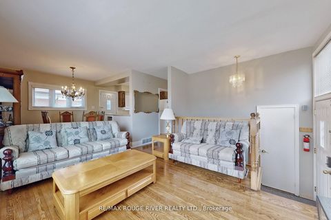 Photo 8 at 117 Shropshire Drive, Dorset Park, Toronto