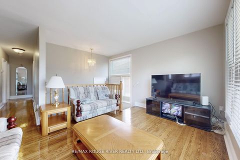 Photo 10 at 117 Shropshire Drive, Dorset Park, Toronto