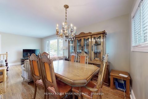 Photo 11 at 117 Shropshire Drive, Dorset Park, Toronto