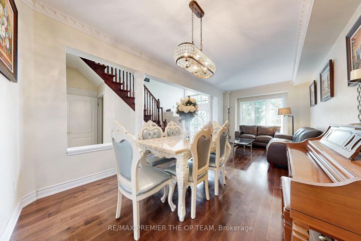 Photo 11 at 59 Rossi Drive, Vellore Village, Vaughan