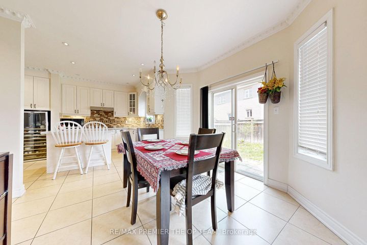 Photo 18 at 59 Rossi Drive, Vellore Village, Vaughan