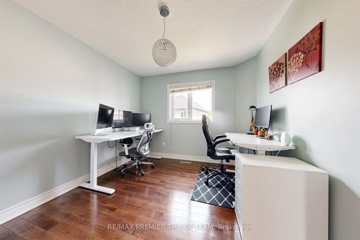Photo 33 at 59 Rossi Drive, Vellore Village, Vaughan