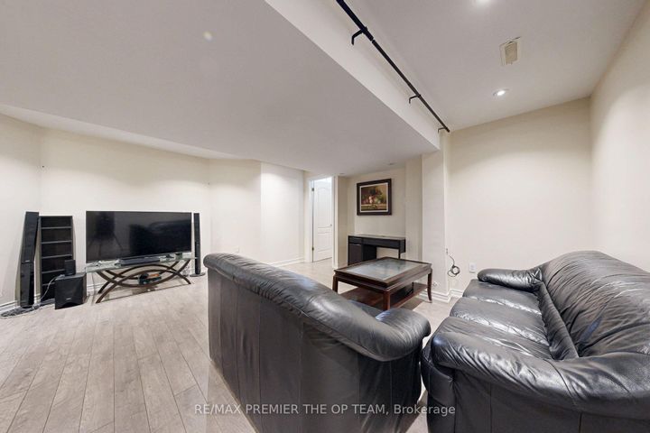 Photo 41 at 59 Rossi Drive, Vellore Village, Vaughan