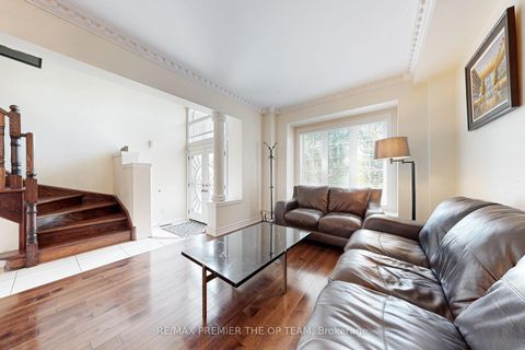 Photo 9 at 59 Rossi Drive, Vellore Village, Vaughan