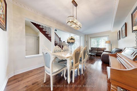 Photo 11 at 59 Rossi Drive, Vellore Village, Vaughan
