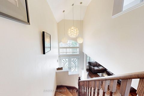 Photo 25 at 59 Rossi Drive, Vellore Village, Vaughan