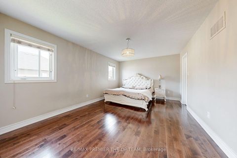 Photo 26 at 59 Rossi Drive, Vellore Village, Vaughan