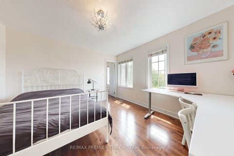 Photo 30 at 59 Rossi Drive, Vellore Village, Vaughan