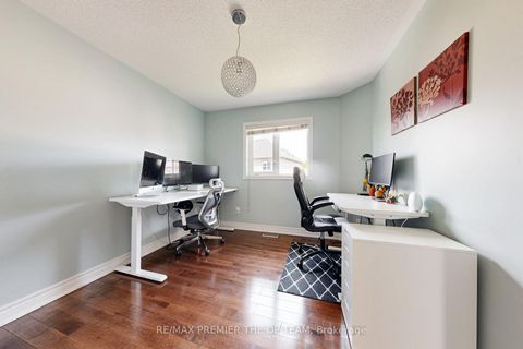 Photo 33 at 59 Rossi Drive, Vellore Village, Vaughan