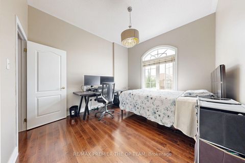 Photo 38 at 59 Rossi Drive, Vellore Village, Vaughan